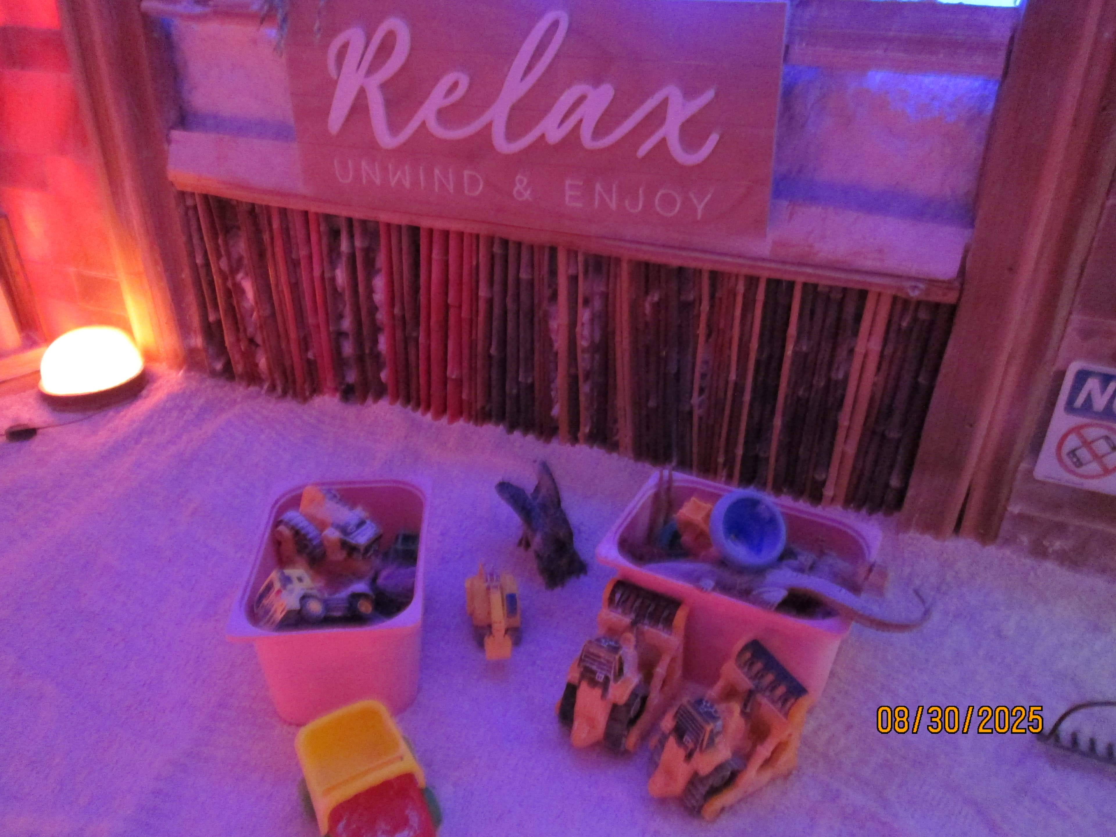 Family-oriented salt therapy room